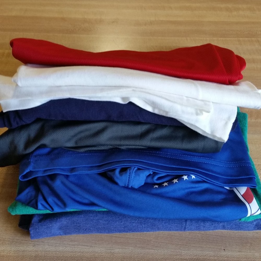 Lot #6 - 7 Short-Sleeved Tee Shirts - Size XLarge